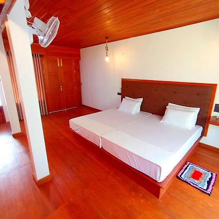 Thusara Guesthouse Mirissa Extérieur photo