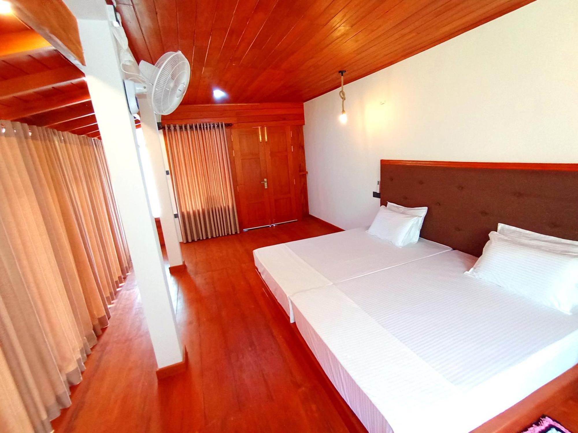 Thusara Guesthouse Mirissa Extérieur photo