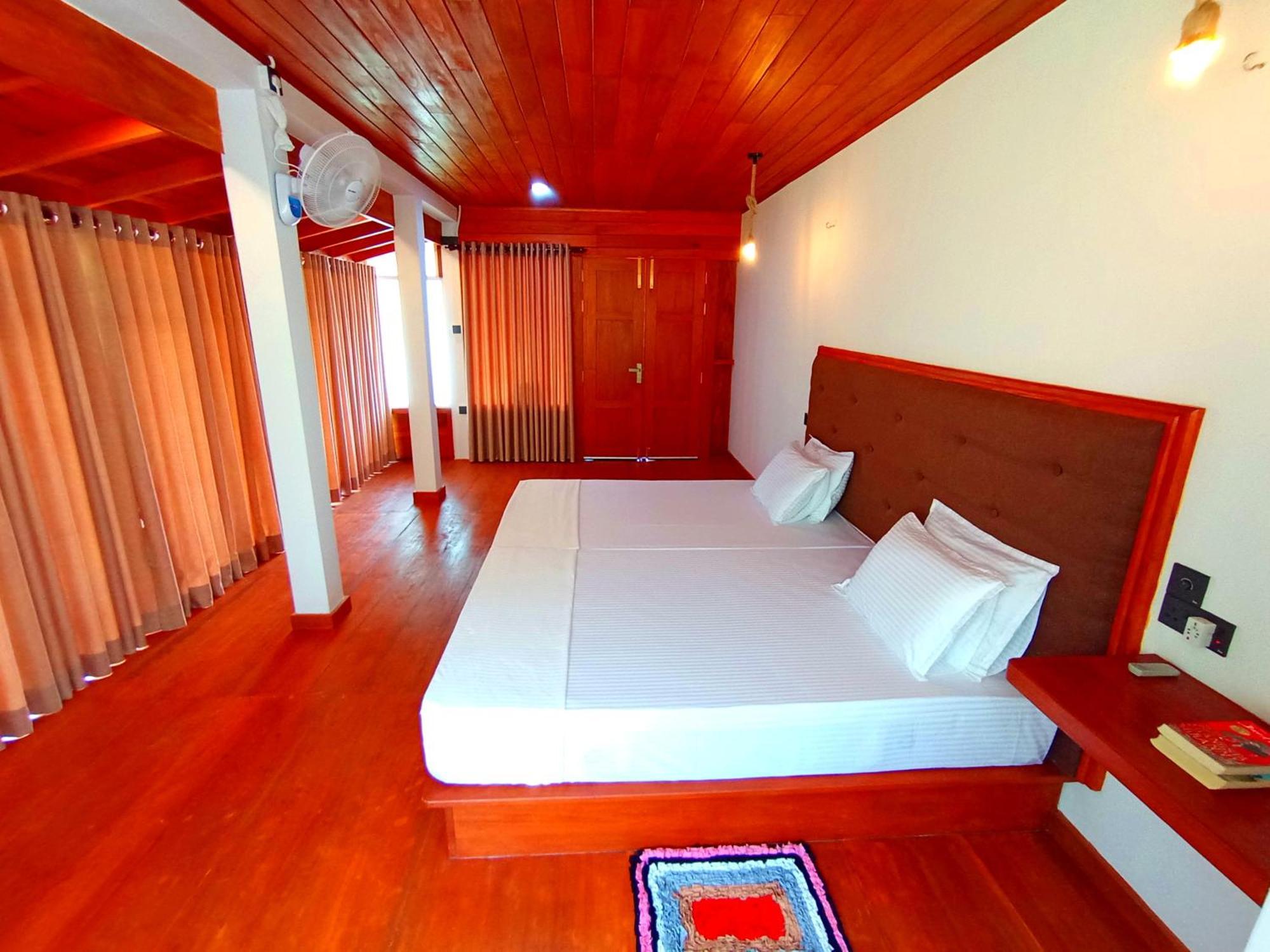 Thusara Guesthouse Mirissa Extérieur photo