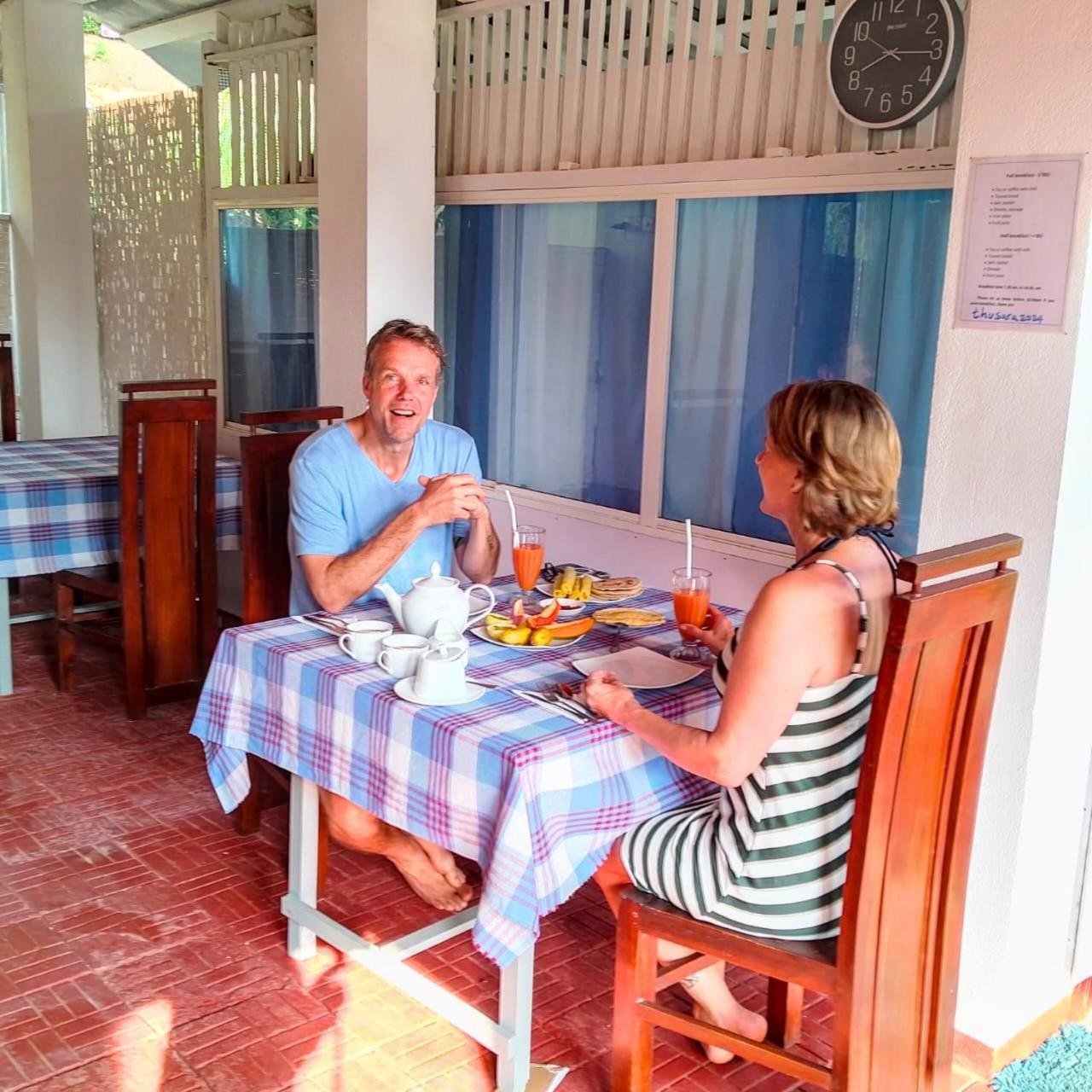 Thusara Guesthouse Mirissa Extérieur photo