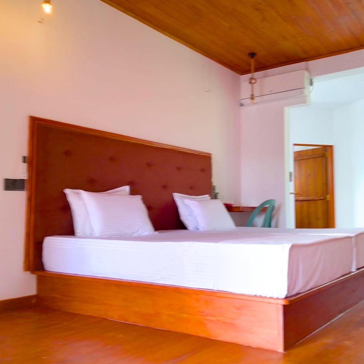 Thusara Guesthouse Mirissa Extérieur photo