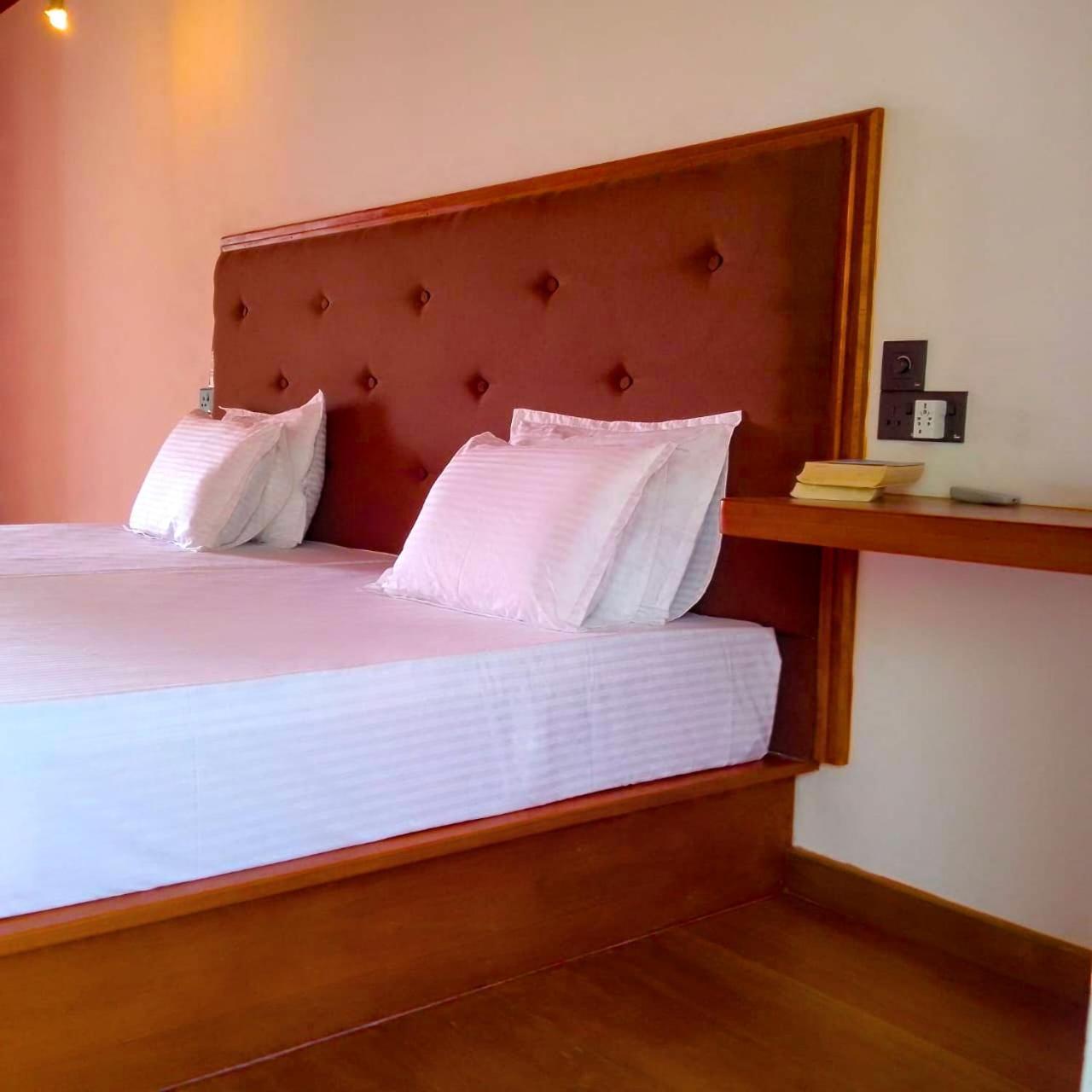 Thusara Guesthouse Mirissa Extérieur photo