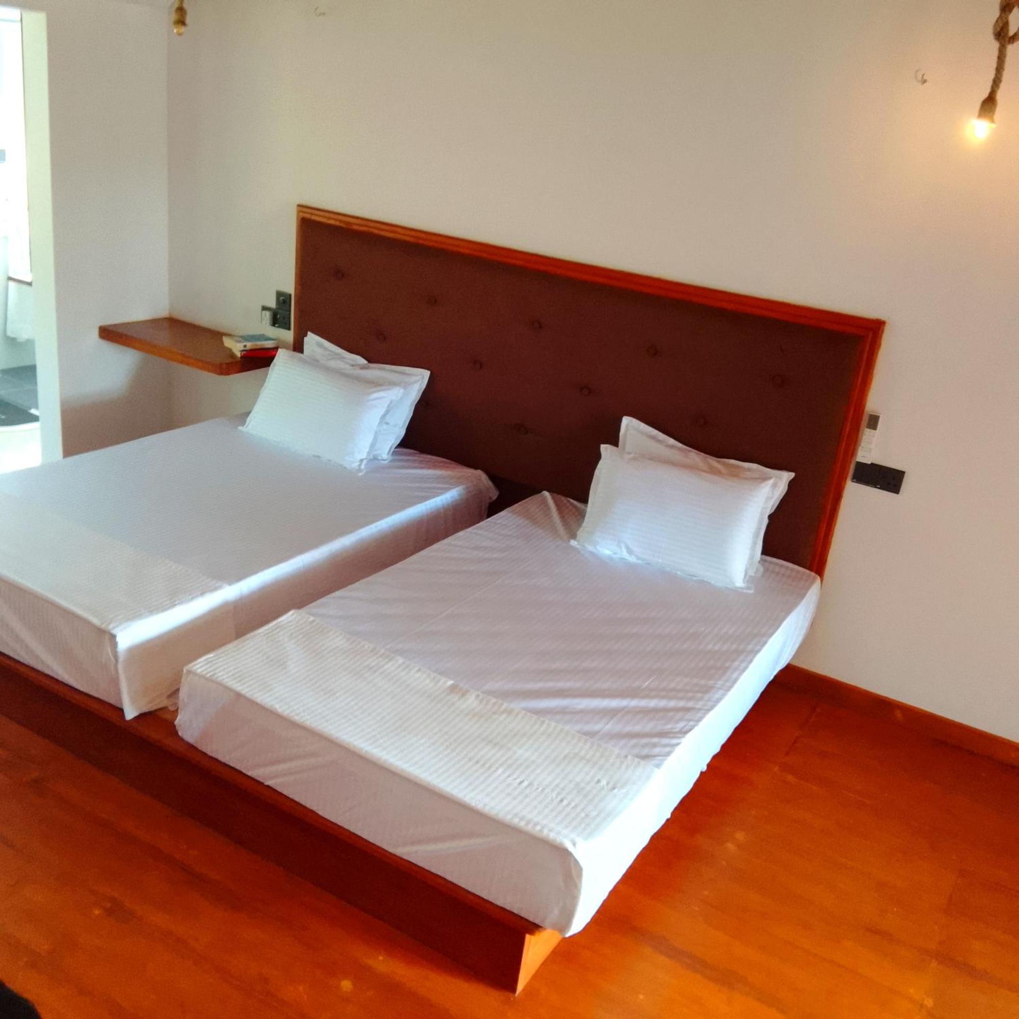 Thusara Guesthouse Mirissa Extérieur photo