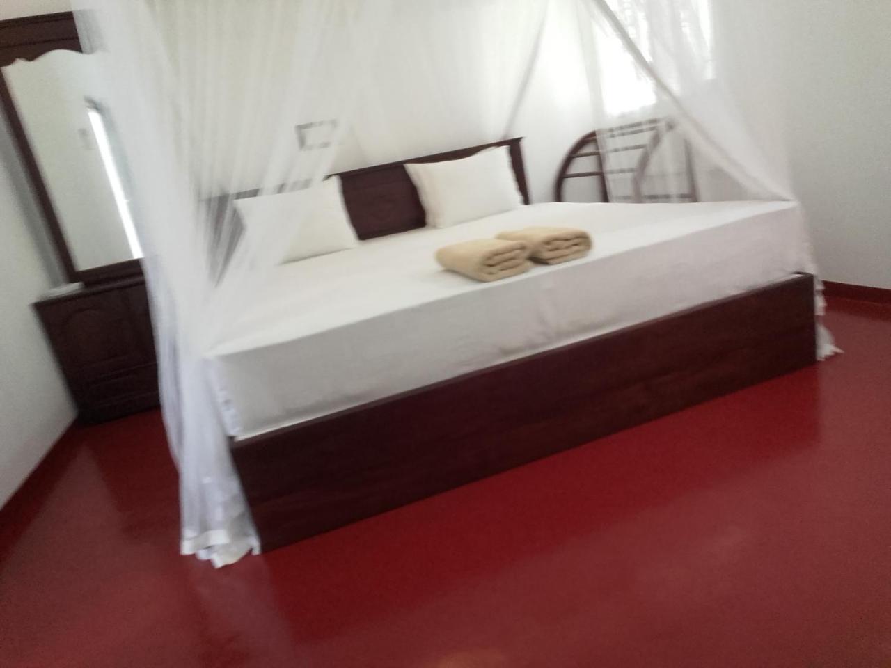 Thusara Guesthouse Mirissa Extérieur photo