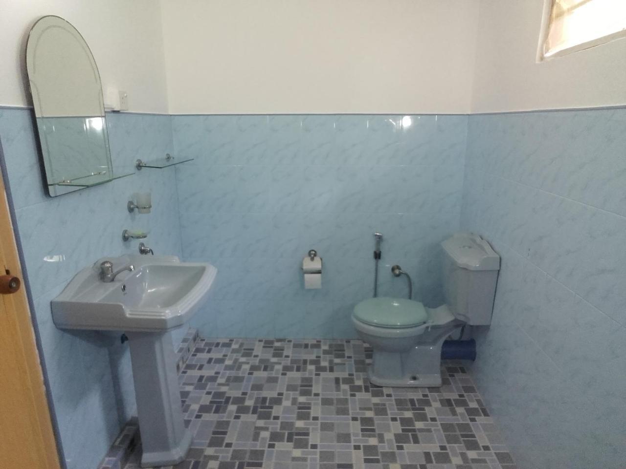 Thusara Guesthouse Mirissa Extérieur photo